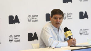 Quirós se suma a la carrera