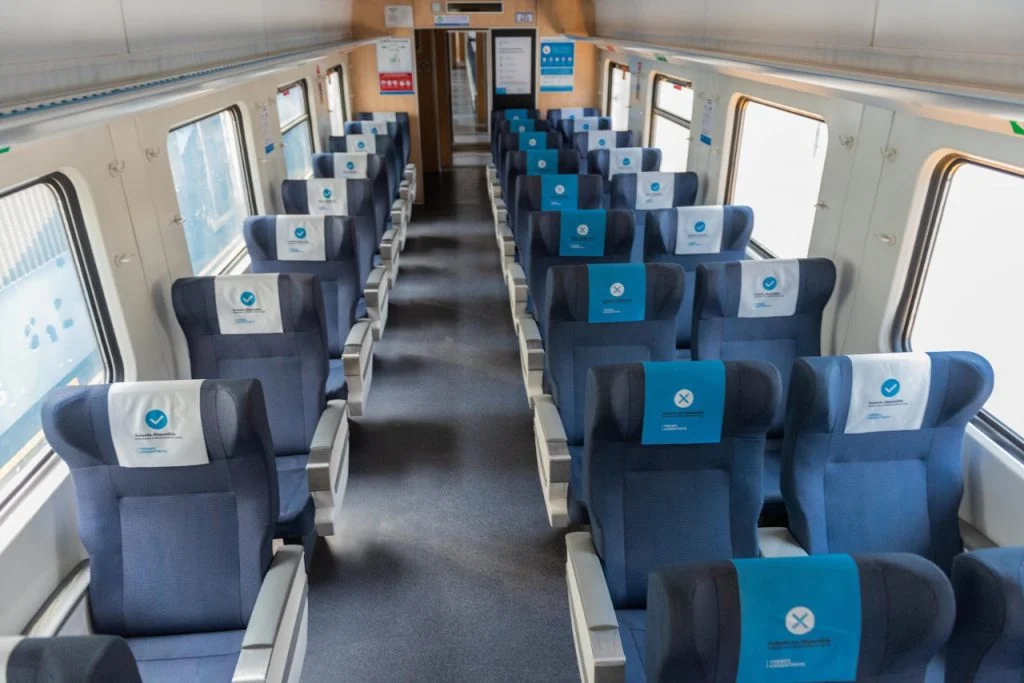 Miles quieren ir en tren a Mar del Plata.