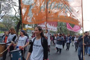 Docentes con aumento.