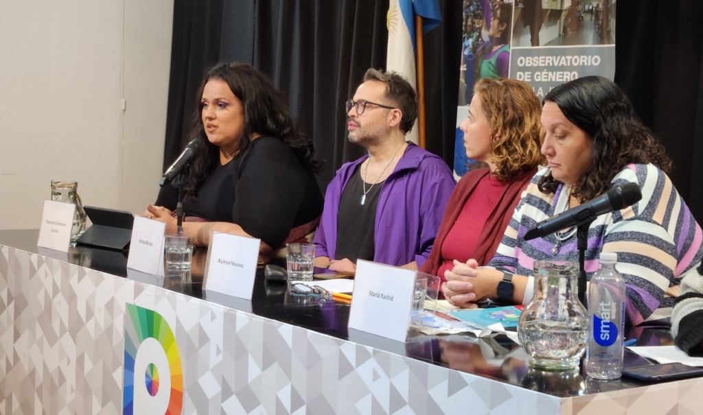 La actividad fue organizada junto a la Defensoría del Pueblo de la Ciudad y contempla la muestra fotográfica "Libre y desobediente" que exhibe fotografías de Florencia Guimaraes García.